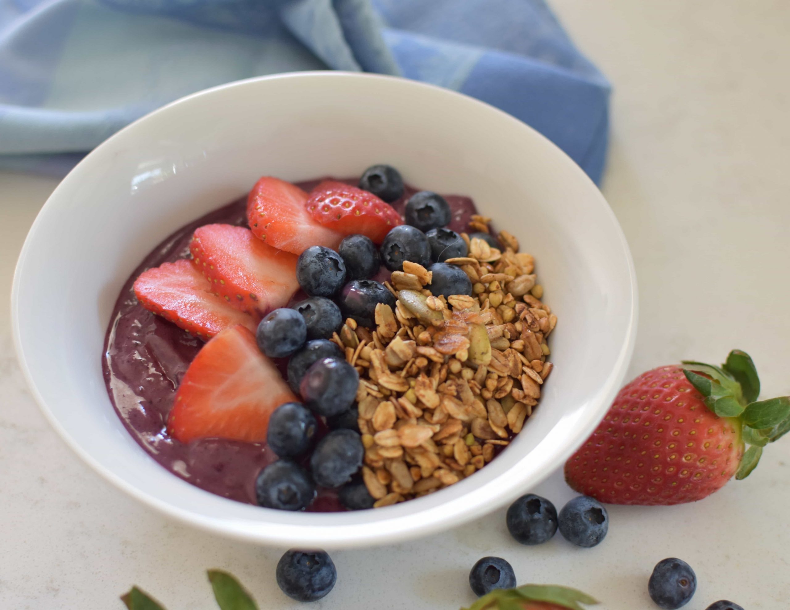 Acai Bowl Without Bananas   The Dizzy Cook