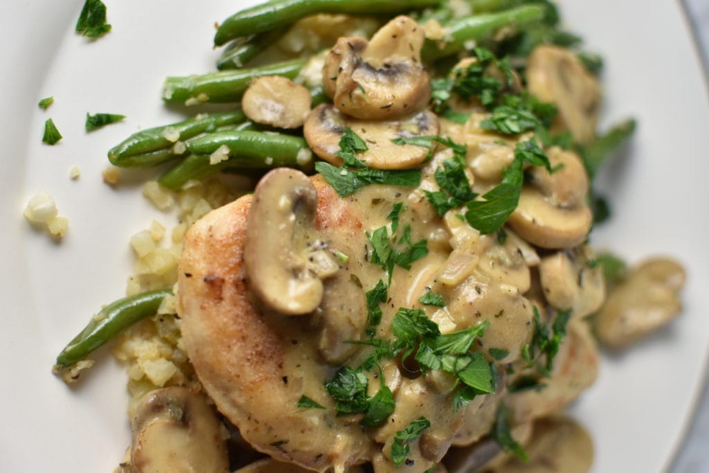 Chicken Marsala can still taste great without the wine! This recipe has no alcohol, is gluten free, and is migraine diet safe on Heal Your Headache #healthydinner #easymeal #chickenmarsala #alcoholfree