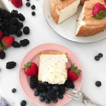 Want to make the perfect Angel Food Cake? This recipe is light, fluffy, and delicious for a dessert you will crave. #angelfoodcake #cake #dessert