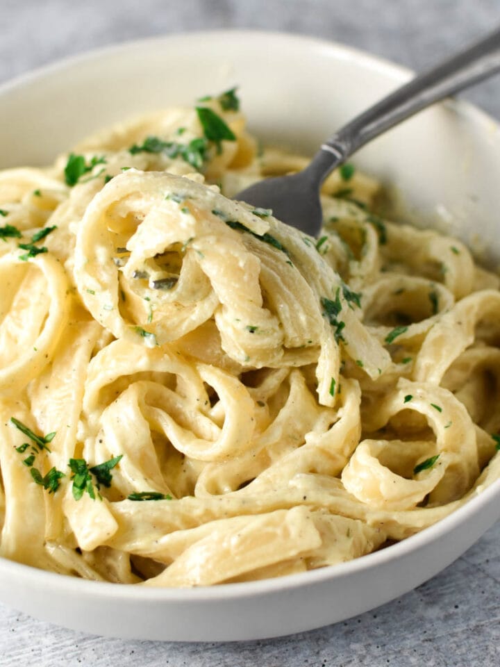 Scallop Linguine In A Cream Sauce - The Dizzy Cook