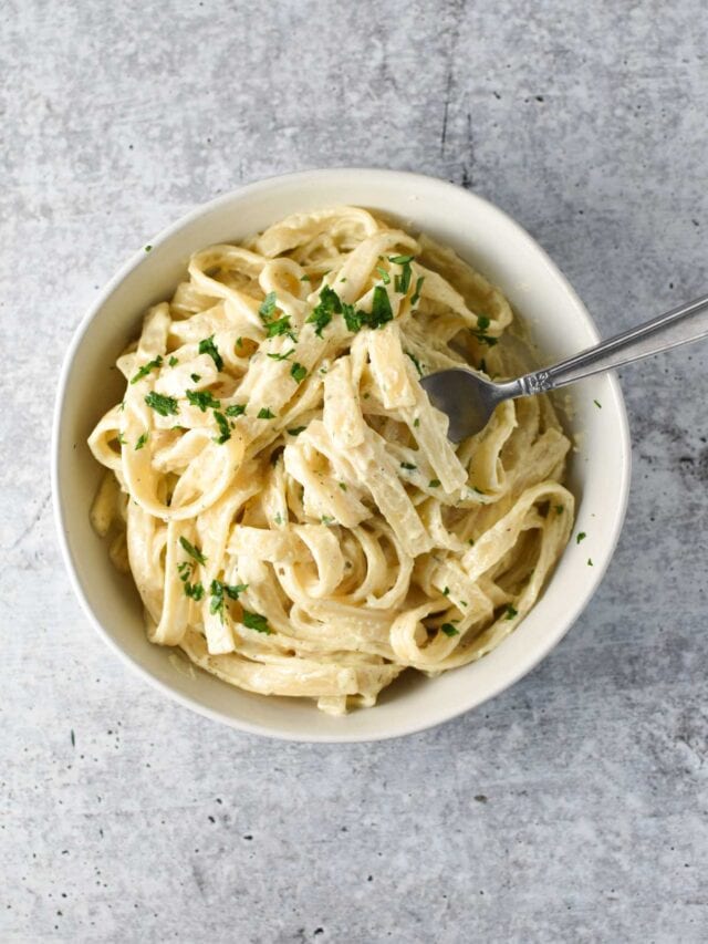 Creamy Boursin Pasta - The Dizzy Cook