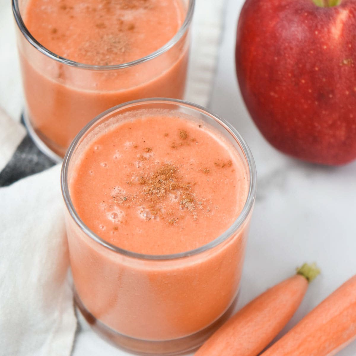 Apple Carrot Smoothie The Dizzy Cook
