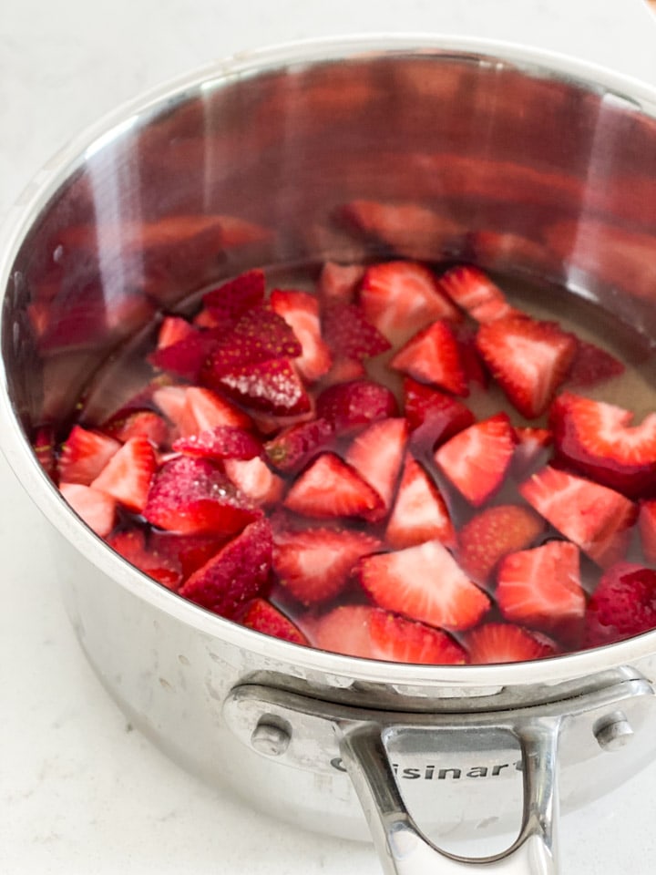 Strawberry Mocktail Spritzer - The Dizzy Cook