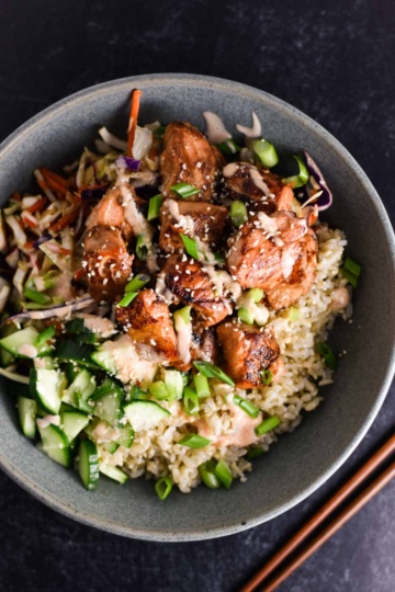 Spicy Salmon Bowl - The Dizzy Cook