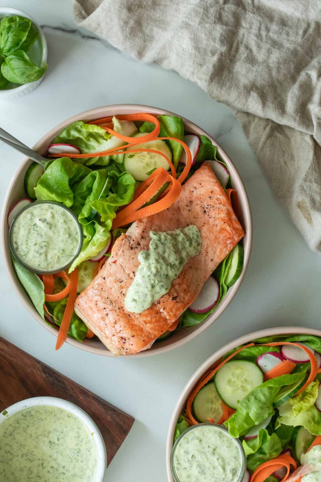 Seared Salmon Salad with Creamy Herb Dressing - The Dizzy Cook